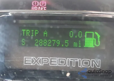 2010 Ford Expedition Eddie Bauer/King Ranch z USA, uszkodzony, nr VIN 1FMJU1H57AEA29347